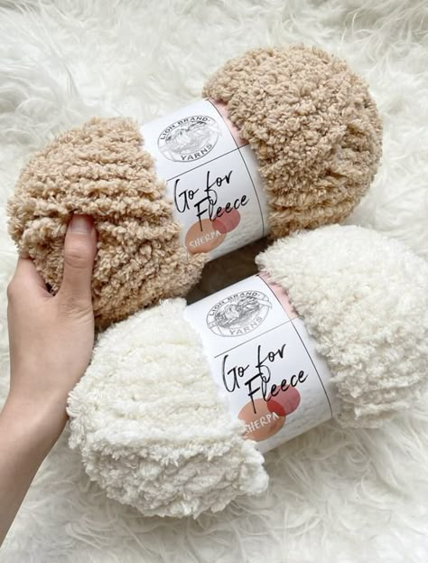 Pattern: Fleece Teddy and Bunny - All About Ami Large Teddy Bear Crochet Pattern Free, Sherpa Yarn Crochet Patterns, Crochet With Fluffy Yarn, Crochet Fluffy Yarn, Fleece Crochet, Nose Tutorial, Invisible Decrease, Fluffy Crochet, Gilet Crochet