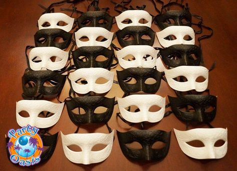 Black Tie Party Favors, Nightclub Party Ideas, Black Tie Birthday Party, Masquerade Mask Party, Mascarade Party, Black And White Ball, Masquerade Decorations, All Black Party, White Party Theme