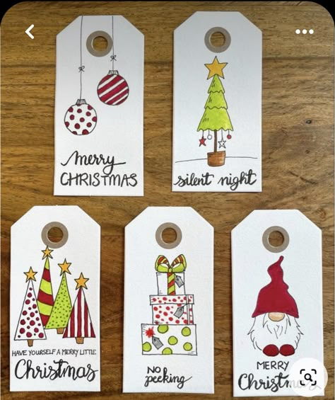 Christmas Tag Watercolor, Watercolour Xmas Gift Tags, Watercolour Xmas Card Ideas, Watercolor Gift Tags Diy, Gift Tags Diy Handmade, Watercolor Christmas Tags, Watercolor Christmas Cards Diy, Painted Christmas Cards, Christmas Gift Tags Diy