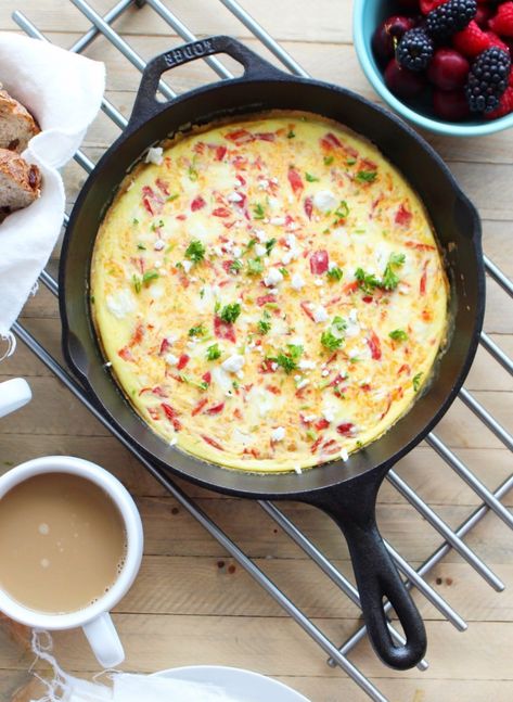 Roasted Pepper and Feta Cheese Frittata - #foodbyjonister Salmon Arugula, Cherry Sorbet, Feta Frittata, Chia Seed Water, Cheese Frittata, Spring Dinner, Easy Salmon, Sorbet Recipes, Feta Salad