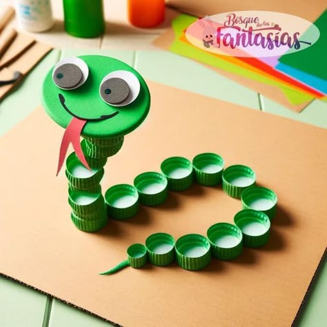 Snake Crafts, Autumn Leaves Craft, Pop Up Art, Bottle Cap Art, Art Lessons For Kids, Bottle Cap Crafts, Toilet Paper Roll Crafts, Daycare Crafts, Leaf Crafts