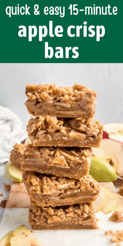 Juicy apples pair with brown sugar, oats, cinnamon, and classic ingredients to make the best apple crisp bars you ever had! Fruit Crisp Topping, Apple Crisp Bars, The Best Apple Crisp, Fast Easy Desserts, Baked Apple Recipes, Best Apple Crisp, Apple Bars, Pumpkin Pie Bars, Fall Dessert Recipes