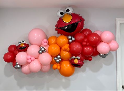 Elmo Balloon Decorations, Elmo Balloon Garland, At Home Birthday Decorations, Home Birthday Decorations, Themed Balloon Garland, At Home Birthday, Elmo Birthday Party, Elmo Party, Elmo Birthday