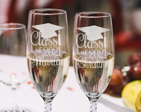 Bridal Party Champagne, 55th Anniversary Gifts, Graduation Hat Designs, Personalized Bridal Shower Gifts, Party Champagne, Rustic Bride, Flute Glasses, Champagne Flute Set, Champagne Party