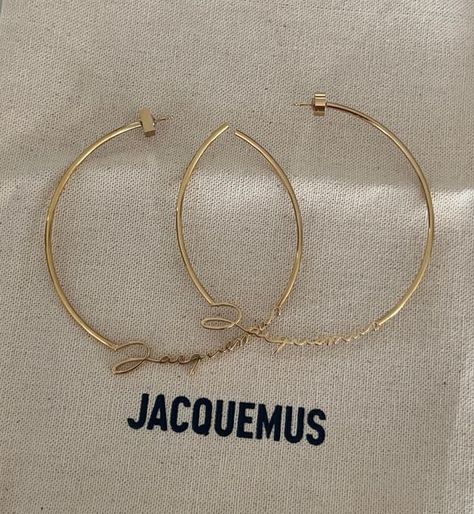 Jacquemus Jewelry, Jacquemus Earrings, Jacquemus Accessories, Jacquemus Clothes, Insta Picture Ideas, Barbara Kristoffersen, Body Is A Temple, Bold Accessories, Final Touch