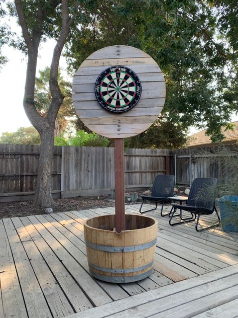 Outdoor Dart Board Stand, Wedding Dart Board, Diy Outdoor Dart Board, Outdoor Bar Games, Outside Dart Board Ideas, Outdoor Dart Board Ideas, Ring Toss Wedding, Dart Board Ideas, Darts Outdoor