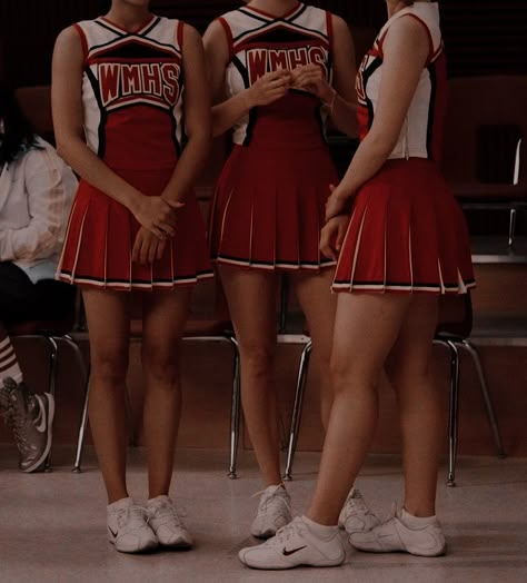 Glee Cheerios Aesthetic, Glee Aesthetic Vintage, Cheerios Glee Aesthetic, Glee Cheerios Uniform, Glee Club Aesthetic, Cheerios Glee, Glee Halloween Costumes, Glee Cheerleader, Trinity Aesthetic