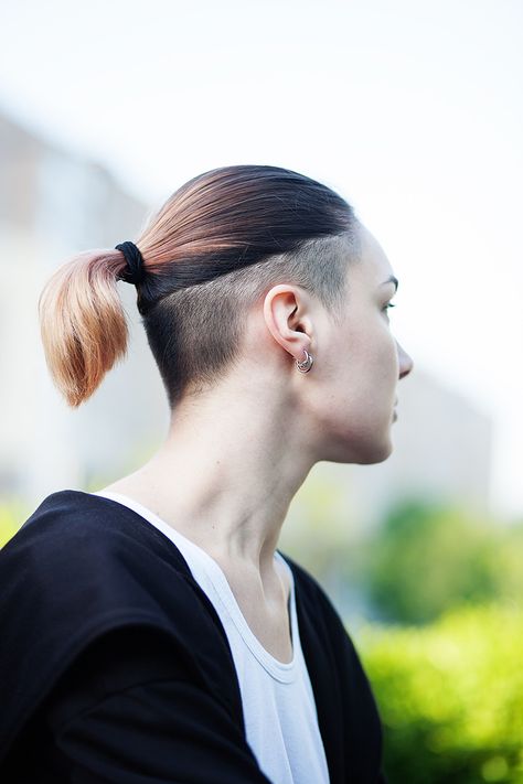 Undercut Ponytail Women, Undercut With Short Hair, Short Haircut With Undercut, Shaved Bob Haircut Undercut, Undercut Styles For Women, Woman Undercut, Long Pixie With Undercut, Undercut With Bangs, Short Hair With Undercut