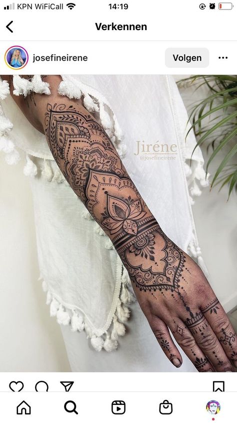 Floral Arm Cuff Tattoo, Forearm Henna Designs, Quarter Sleeve Tattoos For Women Forearm, Wrist Tattoo Mandala, Paisley Tattoo Sleeve, Henna Arm Tattoo, Tattoo Designs Skull, Tattoo Designs Floral, Mandala Tattoo Sleeve Women