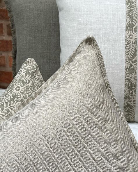 Herringbone Linen Oxford Edge Cushion – Country Abodes How To Make A Roman Blind, Cushions Uk, Country Cushions, Piped Cushion, Elegant Living Room Design, Egyptian Cotton Bedding, Herringbone Fabric, Green Cushions, Grey Cushions