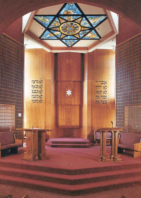 Synagogue Architecture, Jewish Synagogue, Jewish Temple, Ventura California, Jewish Culture, Glass Installation, Religious Architecture, World Religions, Art Stained