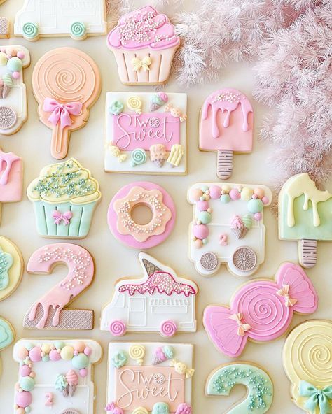 Candy Theme Cookies, Candy Land Cookies, Candyland Cookies Decorated, Pastel Candyland Birthday Party, Two Sweet Cookies, Candyland Cookies, Toddler Birthday Party Themes, 2nd Birthday Party For Girl, Candy Birthday Cakes