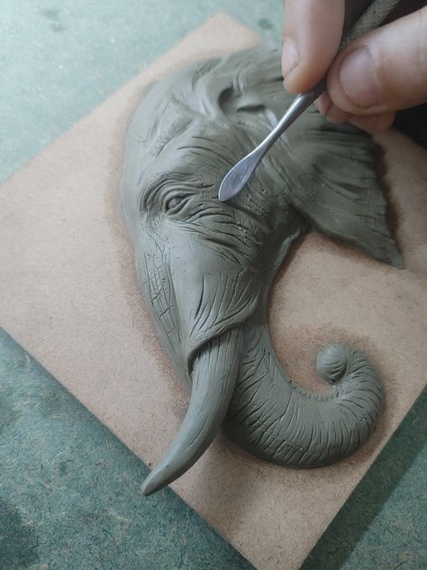 Clay Sculpture Painting, Unique Clay Sculptures, Relief Clay Sculpture, Clay Elephant, Ceramic Relief, Sculpture Art Projects, Mural Art Design, Sculpture Art Clay, Sculptures Céramiques