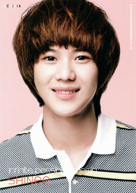 taemin ring ding dong era Shinee Ring Ding Dong Era, Shinee Ring Ding Dong, Ring Ding Dong, Girls Holding Hands, Mushroom Hair, Taemin Shinee, Shinee Onew, Onew Jonghyun, Love Park