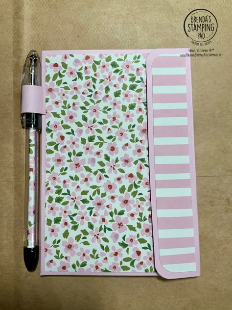 Stampin Up Post It Note Holder With Pen, Jr Legal Pad Cover Video Tutorials, Post It Note Holders Template, Covered Notepads, Stationary Gift Ideas, Diy Notepad, Notecard Holder, Notepad Crafts, Notepad Diy