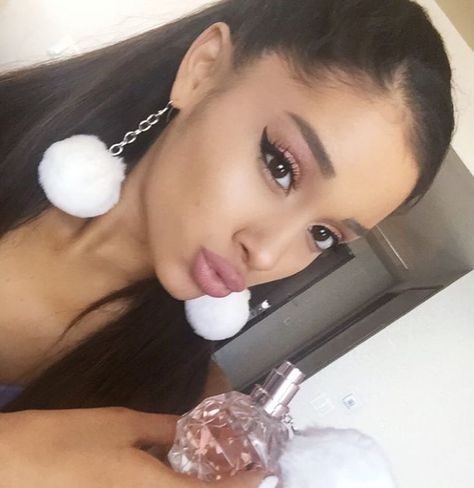 Ariana Grande Via Instagram Ariana Grande 2015, Ariana Perfume, جوني ديب, Ariana Grande Perfume, Noah Cyrus, Ariana Grande Style, Ariana Grande Photoshoot, Ariana Grande Photos, Ariana Grande Pictures