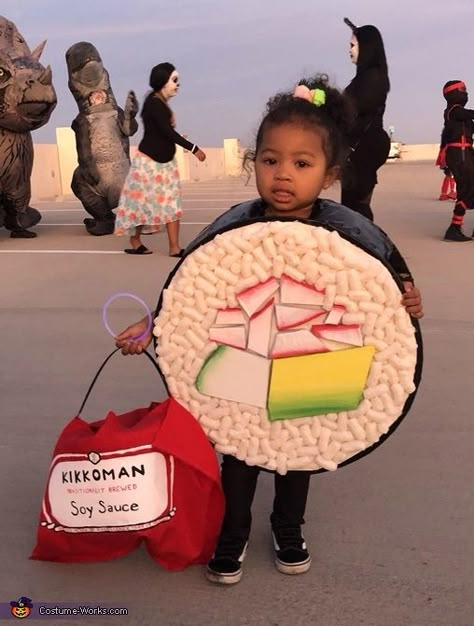 Sushi Roll Costume Diy, Sushi Roll Costume, Sushi Costume Diy, Sushi Halloween Costume, Sushi Costume, Cute Baby Halloween Costumes, Sibling Halloween Costumes, Diy Sushi, Diy Halloween Costumes For Kids