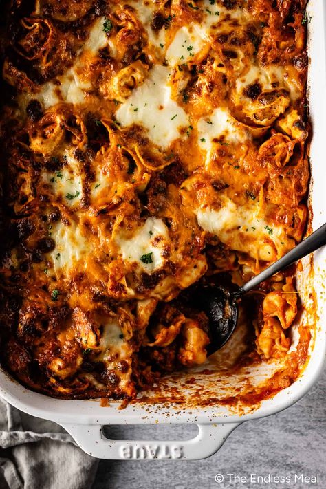 Okay, just for you (because you deserve it), I’m sharing my family's tortellini casserole recipe. It’s my go-to comfort food when you need something cozy but effortless. With only 15 minutes of prep, this cheesy, crowd-pleasing dish practically makes itself. Let me show you how easy it is! #theendlessmeal #bakedtortellini #casserole #tortellinicasserole Ground Beef And Tortellini Recipes, Recipe With Tortellini, Baked Tortellini Recipes, Easy Homemade Italian Dressing, Cheesy Baked Tortellini, Baked Tortellini Casserole, Tortellini Casserole, Roasted Broccoli And Carrots, Cheese Tortellini Recipes