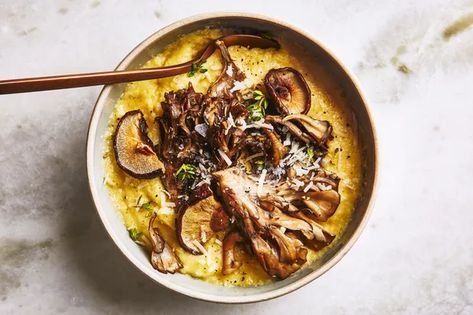 New Years Eve Dinner Ideas, Mushrooms Polenta, Oven Risotto, Oven Roasted Mushrooms, Baked Polenta, Thyme Recipes, New Years Eve Dinner, Sauteed Kale, How To Cook Mushrooms