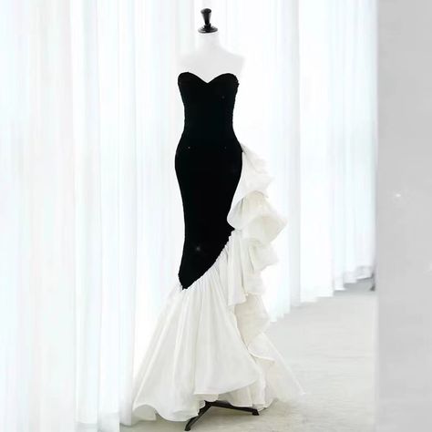 Black Floor Length Dress Formal, Black Masquerade Dress, Hollywood Glamour Dress, Black And White Gown, Moonless Night, Ruffle Prom Dress, Classic Hollywood Glamour, Luxury Robes, Strapless Prom Dress