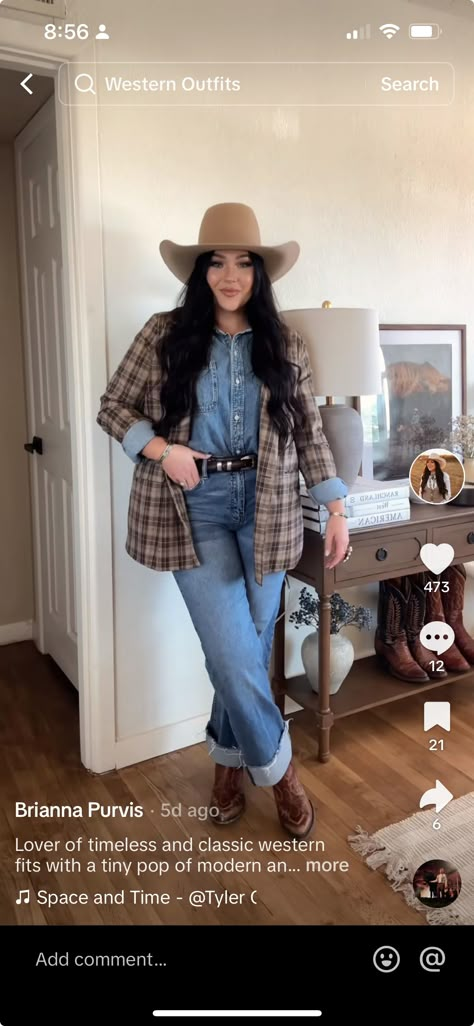 Classy Nfr Outfits, Nfr 2022 Outfits, Western Boho Outfits Women, Western Boho Outfits Winter, Plus Size Western Outfits Woman, Plus Size Western Outfits, Palette Wardrobe, Western Boho Outfits, Western Frocks