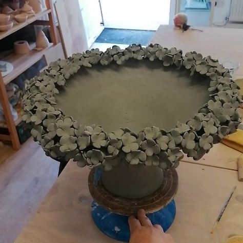 Linda Southwell Ceramics on Instagram: "New birdbath... This one is going to be blue. "when I'm feeling blue, all I gotta do.." #birdbaths #styleyourgarden #ceramicbirdbath #deservetobefound #contemporaryceramics" Bird Baths Homemade, Birdbath Fountain, Ceramic Bird Bath, Bird Fountain, Bird Bath Fountain, Ceramics Studio, Bird Baths, Diy Ceramic, Garden Pottery