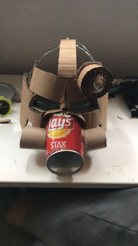 Helmet t-45 fallout Power Armor carton pieces Fallout Power Armor Cosplay, Power Armor Cosplay, Fallout Cosplay Diy, T45 Power Armor, Fallout Crafts, Fallout Armor, Power Armor Fallout, Fallout Diy, T 60 Power Armor