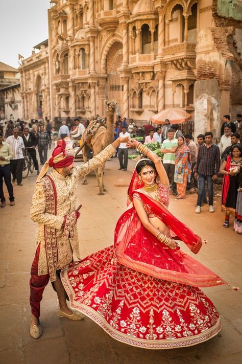 An Indian Wedding Spanning 5 Days! Indian Wedding Pictures, Celebration Design, Indian Wedding Poses, Indian Wedding Photography Couples, India Wedding, Indian Wedding Couple, Indian Wedding Photography Poses, Big Fat Indian Wedding, Wedding Photography Styles