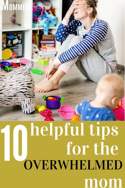 Here are effective tips for the overwhelmed mom! How to ditch the stress and mommy burnout. Tips to help overwhelmed moms feel better Mommy Burnout, Burnout Tips, Mom Burnout, Mom Motivation, Motherhood Tips, Mom Encouragement, Working Mom Tips, Mom Life Hacks, Parenting Help