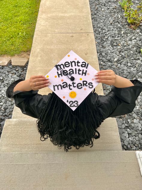 Graduation Psychology Pictures, Graduation Pictures Psychology, Graduation Cap Designs College Social Work, College Graduation Pictures Psychology, Mental Health Graduation Cap, Graduation Cap Designs College Psychology, Psychology Degree Graduation Cap, Psychology Graduation Party, Therapist Graduation Cap