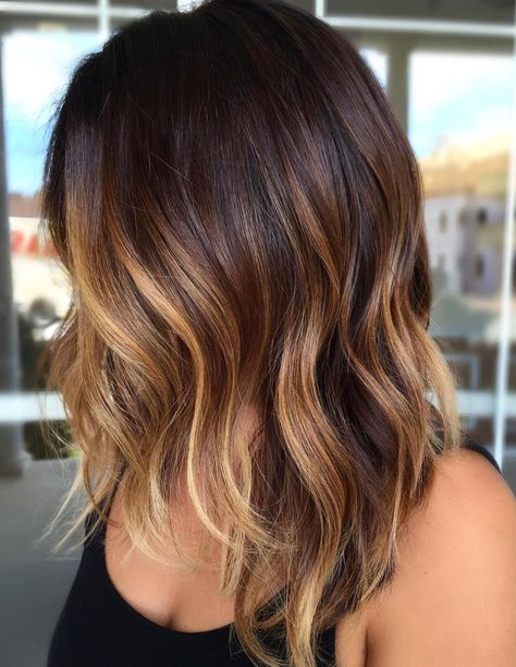 Chocolate And Caramel Balayage For Medium Hair Tiger Eye Hair Color, Tiger Eye Hair, Brunette Balayage, Caramel Hair, Ombre Hair Color, Hair Color Balayage, Hair Inspiration Color, Cool Hair Color, Brown Hair Colors