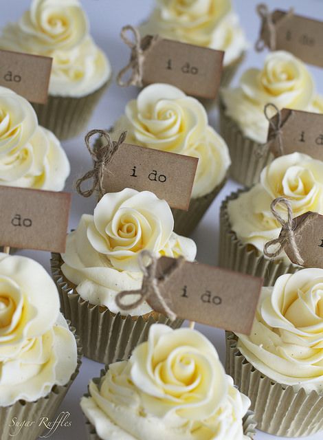 Spring Wedding Cupcakes, Wedding Dessert Ideas, Cupcake Tower Wedding, Buffet Dessert, Bridal Shower Desserts, Spring Wedding Cake, Bridal Shower Cupcakes, Non Traditional Wedding, Shower Desserts