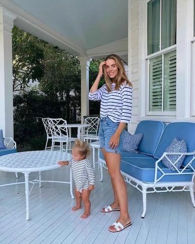 80+ Old Money Aesthetic Outfits [2023]: How To Look Like Old Money Preppy Mom Outfits, Preppy Mom, Looks Pinterest, Julia Berolzheimer, Summer Outfits For Moms, Estilo Preppy, Money Aesthetic, Old Money Style, Old Money Aesthetic