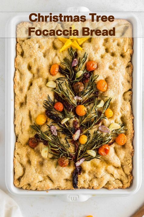 Christmas Tree Focaccia Bread, Focaccia Christmas Tree, Foccacia Bread Christmas, Foccacia Christmas, Christmas Tree Focaccia, Focaccia Christmas, Christmas Foccacia Bread, Christmas Focaccia Bread, Decorated Focaccia