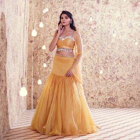 ANAYU by Ayushi Singh’s Instagram post: “Weaving an enchanting look for the celebrations is the exquisite Isla lehenga from ANAYU's signature collection. In the summery shade of…” Mermaid Lehenga, Skirt Lehenga, Organza Lehenga, Indian Couture, Mermaid Silhouette, Mermaid Skirt, A Mermaid, Signature Collection, Raw Silk