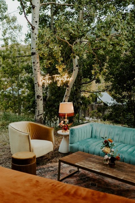 How To Create The Perfect Wedding Lounge Area | Junebug Weddings Wedding Outdoor Seating Lounge Areas, Wedding Lounges Outdoor, Diy Wedding Lounge Area, Lounge Area Wedding Reception, Wedding Sitting Area, Wedding Cocktail Lounge, Wedding Lounge Ideas, Outdoor Wedding Lounge, Wedding Lounges