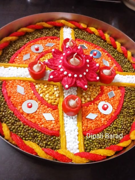 Navratri Plate Decoration, Ganesh Ji Aarti Thali Decoration, Navaratri Thali Decoration, Aarti Plate Decoration For Wedding, Navratri Dish Decoration, Ganapati Aarti Thali Decoration, Dish Decoration For Aarti Ganpati, Navratri Aarti Thali Decoration, Navratri Arti Thali Decoration