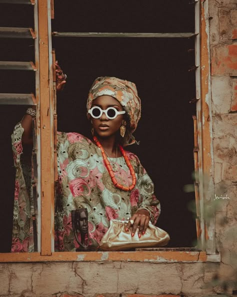 Nigeria In The 70s, Cultural Photoshoot Ideas, African Photoshoot Ideas, Nigerian Aesthetic, Nigeria Culture, Nigeria Art, African Aesthetics, African Portrait, African Aesthetic