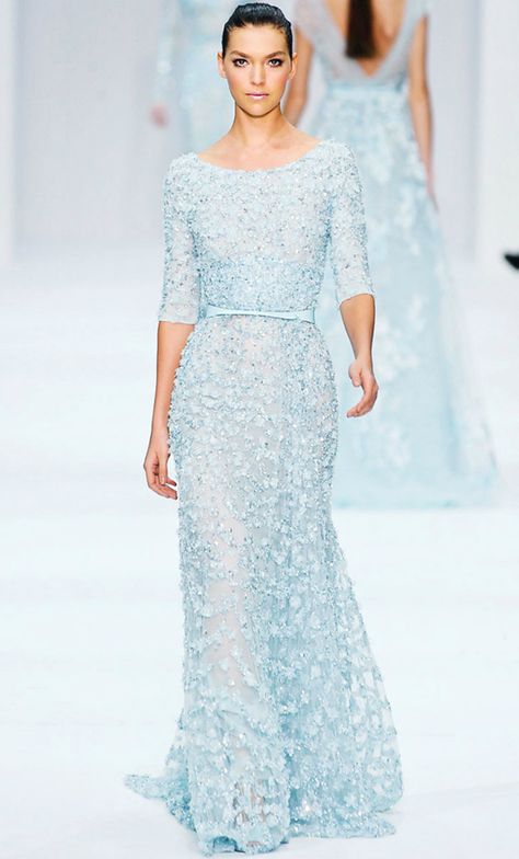 Katy Perry's blue-hued dress from Elie Saab. We love. Ellie Saab, Elie Saab Spring, Elie Saab Couture, Collection Couture, Spring Couture, Gorgeous Gowns, Elie Saab, Mode Inspiration, Beautiful Gowns