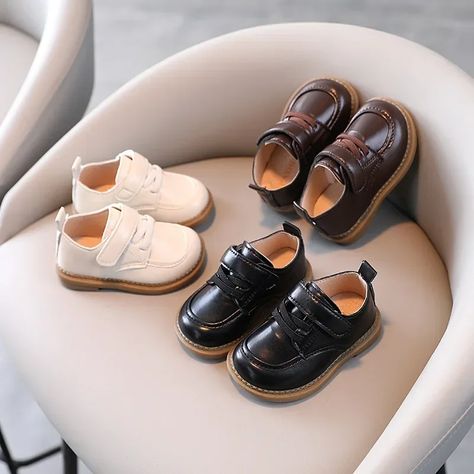 New 2024 Spring Autumn Baby Leather Shoes Toddler Oxfords Little Kids Dress Shoes Baby Boy Loafers Casual First Walkers Brown Check more at https://lullwonders.com/?product=new-2024-spring-autumn-baby-leather-shoes-toddler-oxfords-little-kids-dress-shoes-baby-boy-loafers-casual-first-walkers-brown Boys Loafers, Kids Dress Shoes, Baby Walking Shoes, Casual Walking Shoes, Leather Baby Shoes, Baby Sneakers, Shoes Baby, Sole Shoes, Velcro Straps