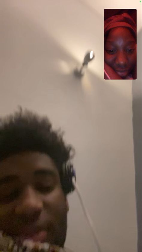 Facetime Snap, Fake Facetime Call, Video Call Snap, Couple On Facetime, Facetime Video, Fake Video Call, Snap Fake, Fake Boy, 21st Birthday Photoshoot