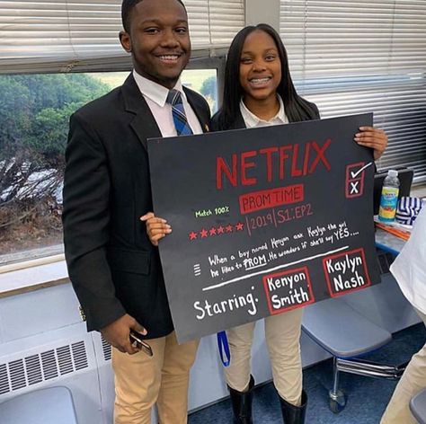 Prom Posals Ideas, Prom Posals, Prom Poster, Prom Posters, Homecoming Posters, Poster Business, Poster Idea, School Poster, Hoco Proposals