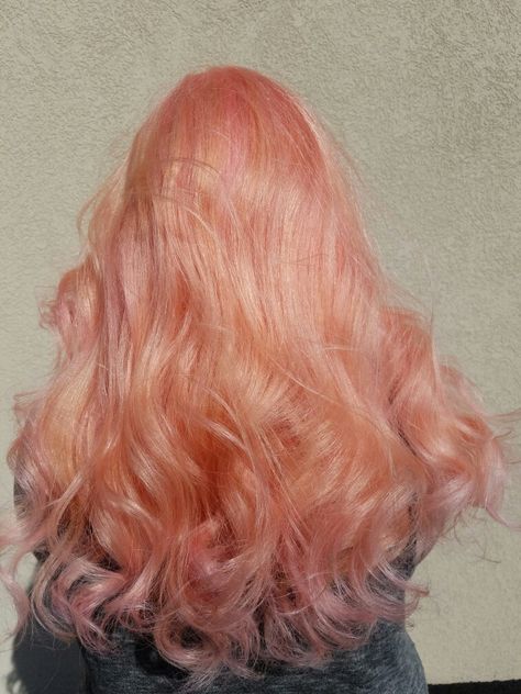 Peachy Pink Outfits, Peach Pink Outfit, Light Peach Hair Color, Coral Highlights, Pink Hair For Pale Skin, Pinkish Ginger Hair, Hair Color Peach, Light Colored Hair, Rose Peach Hair