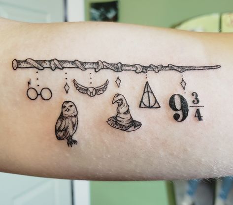 Hermione Granger Wand Wand Tattoo, Hp Tattoo, Christian Sleeve Tattoo, Potter Tattoo, Harry Potter Tattoos, Harry Potter Tattoo, Diy Tattoo, Halloween Tattoos, Aesthetic Tattoo