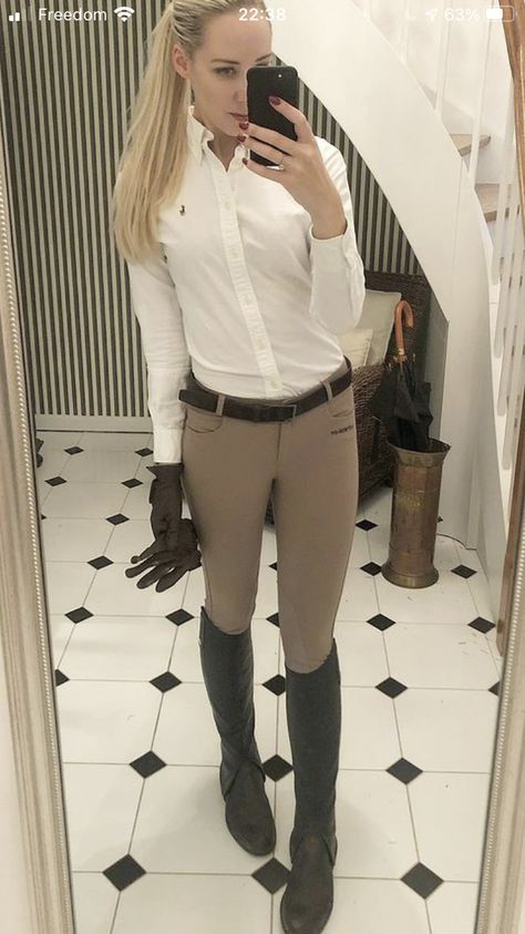 Fall Equestrian Outfits, Riding Pants Outfit, Winter Riding Outfits, Equestrian Outfits Casual, Riding Boot Outfits, Transgender Outfits, Fall Knit Sweater, White Shirt Outfits, Leather Gloves Women