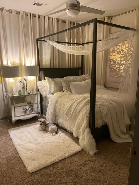 This is my ond bedroom apartment… approximately 757 sq ft. Room With Canopy Bed Bedroom Ideas, Canopy Bed Room Inspired, Room Inspo Canopy Bed, Canopy Master Bed Ideas, Black Four Poster Bedroom Ideas, Cozy Canopy Bed Aesthetic, Canopy Bed Apartment, Room Ideas With Canopy Bed, Bedroom Ideas With Canopy Bed