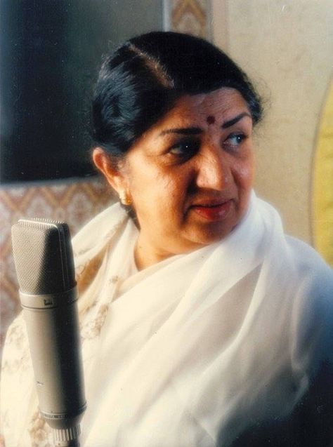 You may rest now, your voice will be here, forever!!! Thank you for your great contributions!!! Rest in peace #LataMangeshkar Ji🙏😔 #RipLataMangeshkar Lata Mangeshkar Photo, Lata Mangeshkar Images, Sketches Reference, 1000 Faces, Bollywood Quotes, Happy Returns, Lata Mangeshkar, Legendary Singers, Portrait Sketches