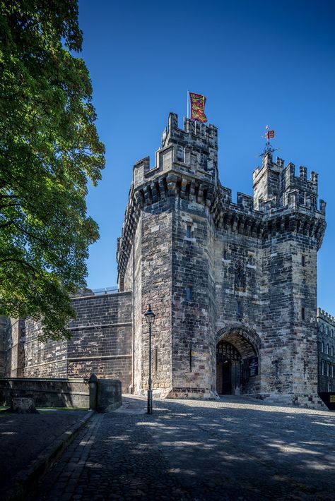 Lancaster Castle, Architecture Photography Buildings, British Castles, English Architecture, British Architecture, English Castles, Castles In England, Design Building, Uk City