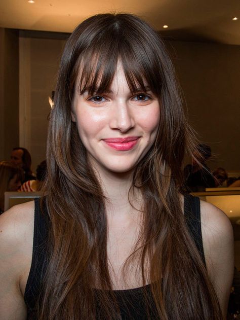 Long Light Brown Hair With Bangs, Light Brown Hair With Bangs, Long Light Brown Hair, Brown Hair With Bangs, Brown Bangs, Bedhead Hair, Mama Hair, Runway Hair, Best Hair Styles