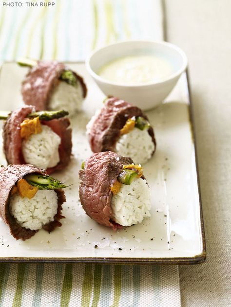 Recipe: Bite-Sized Southern Style Sushi (Gorgonzola Cheese, Barbecue Butter, Asparagus, Grilled Flank Steak)｜牛ステーキ寿司 Grilled Flank Steak, Sushi Recipes, Grilled Asparagus, Flank Steak, Sushi Rolls, Southern Style, Food Network, Appetizer Snacks, Soul Food